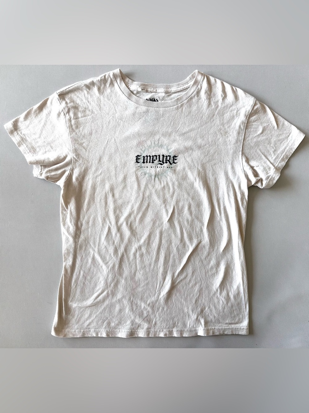 Empyre Double Sided Graphic T Shirt Men’s M Beige Green Red